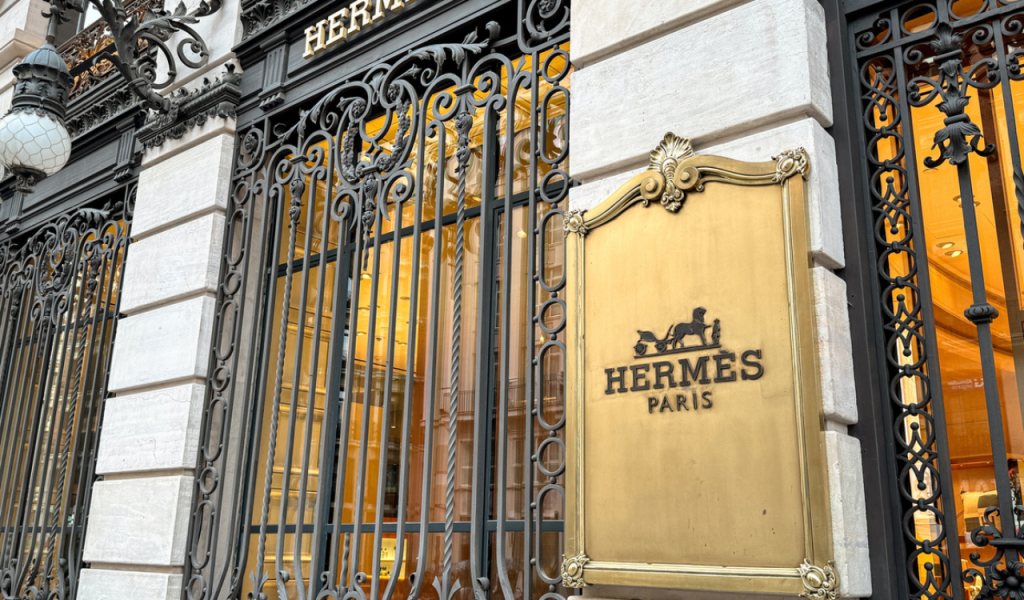 A New Formula for Luxury Marketing 7 A New Formula for Luxury Marketing